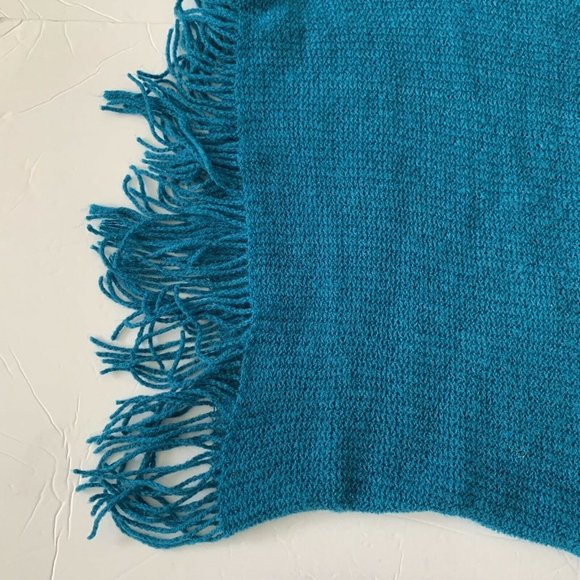 Women’s Beautiful Scarf Worn Once Teal Blue Fringe Sequins Soft GORGEOUS - Picture 5 of 6